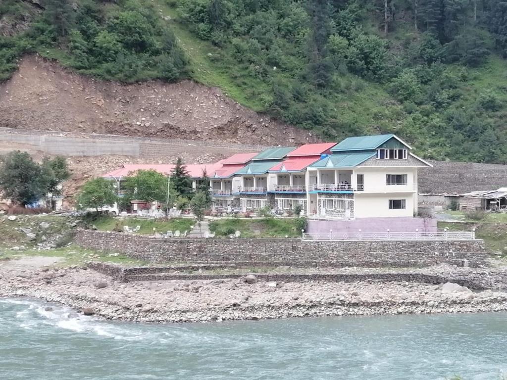 Parhena Cottages Bella Naran  photo