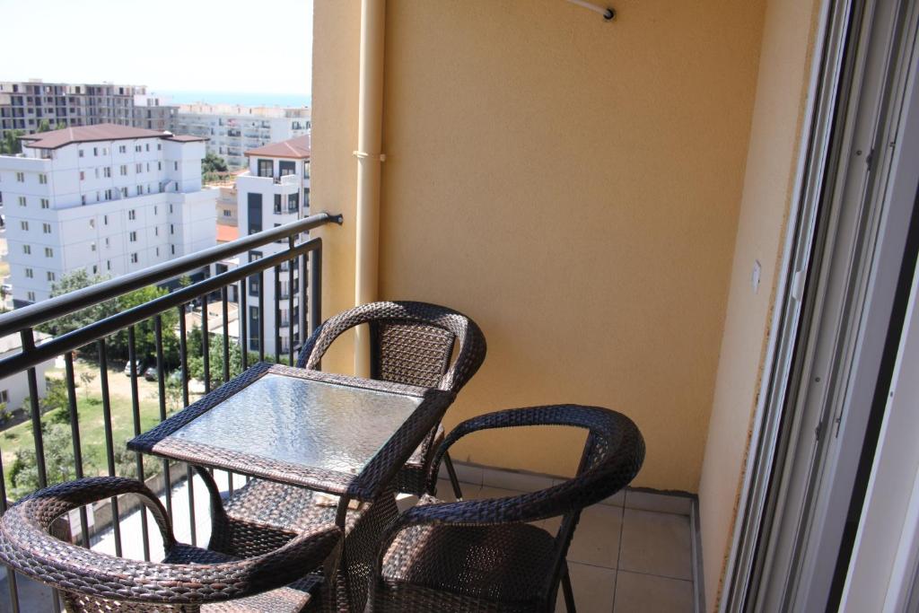 Everest Apartments Shengjin photo