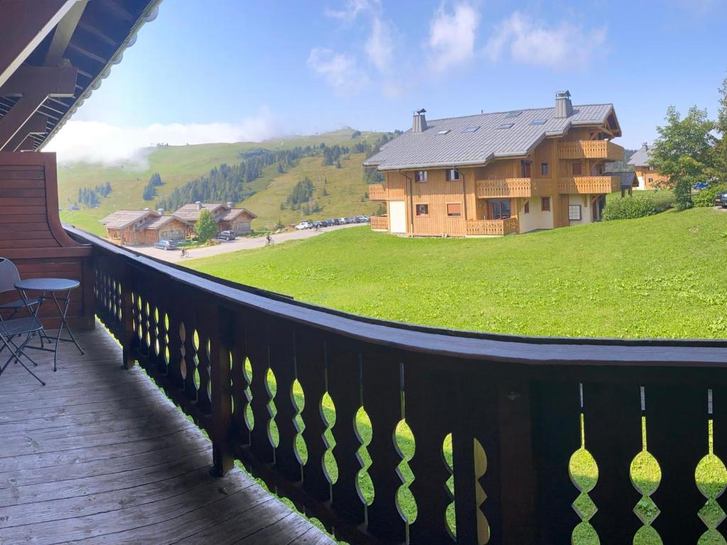 Appartement cosy 4 à 6 pers, balcon vue Monts, tout équipé - 3