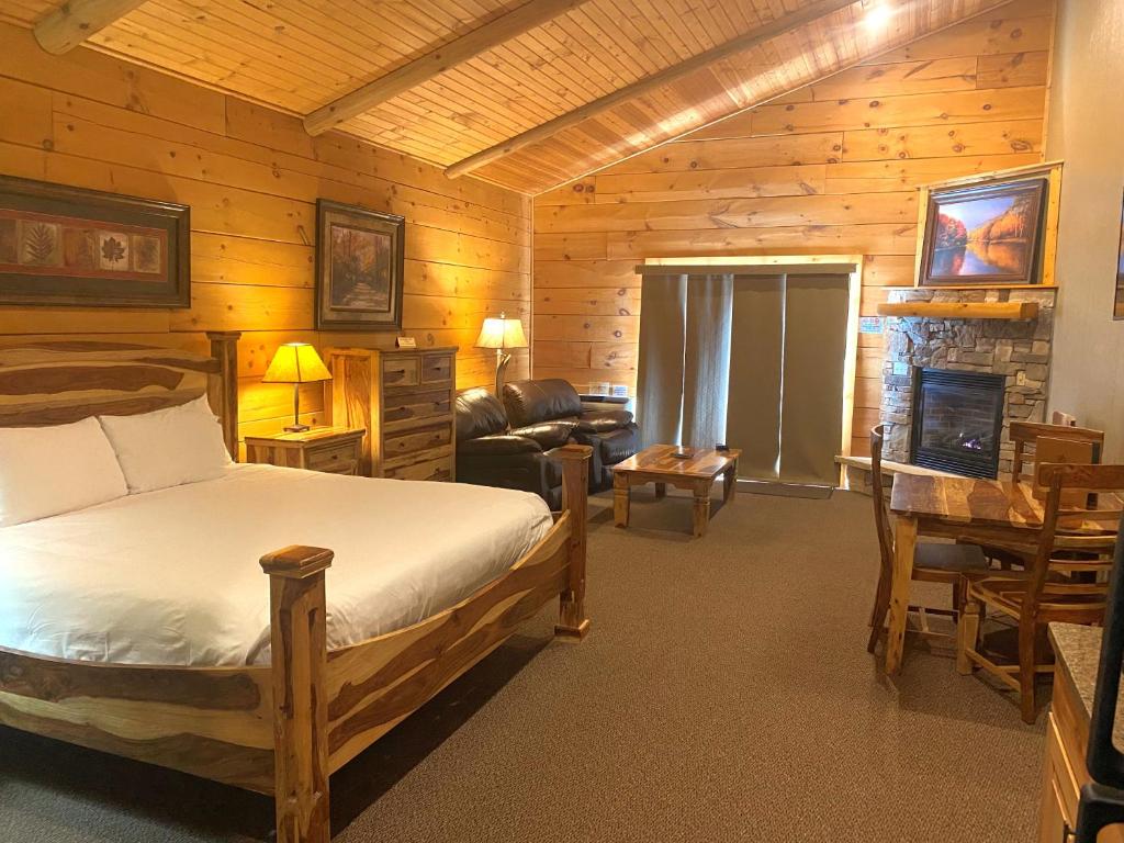 The Lodges at Sunset Village photo