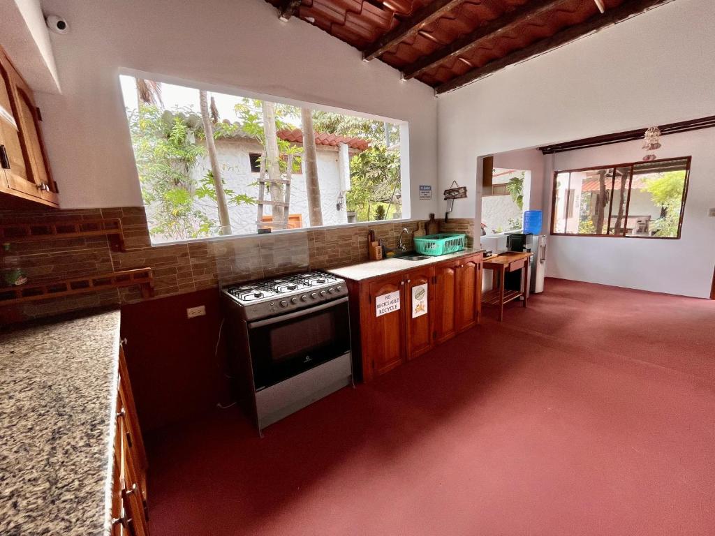 Kitchen, Hostal Vista al Mar in Galapagos