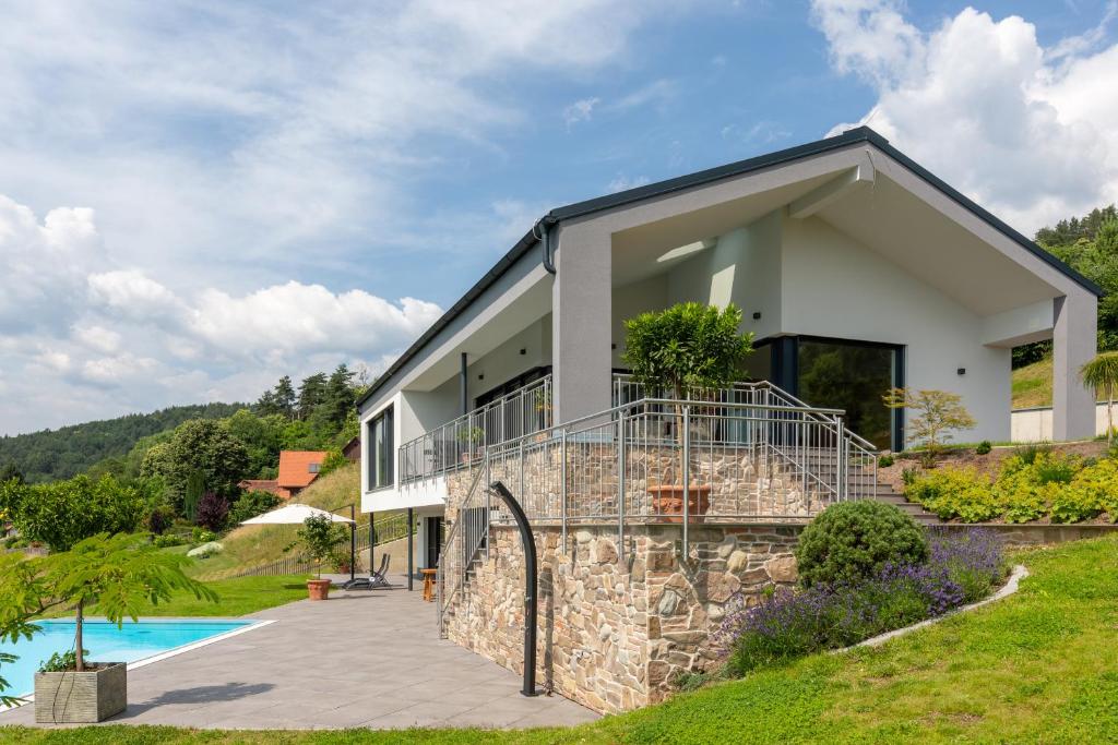 Greim15 --- ganzes Ferienhaus mit Fernsicht, Pool, Wellness - 5