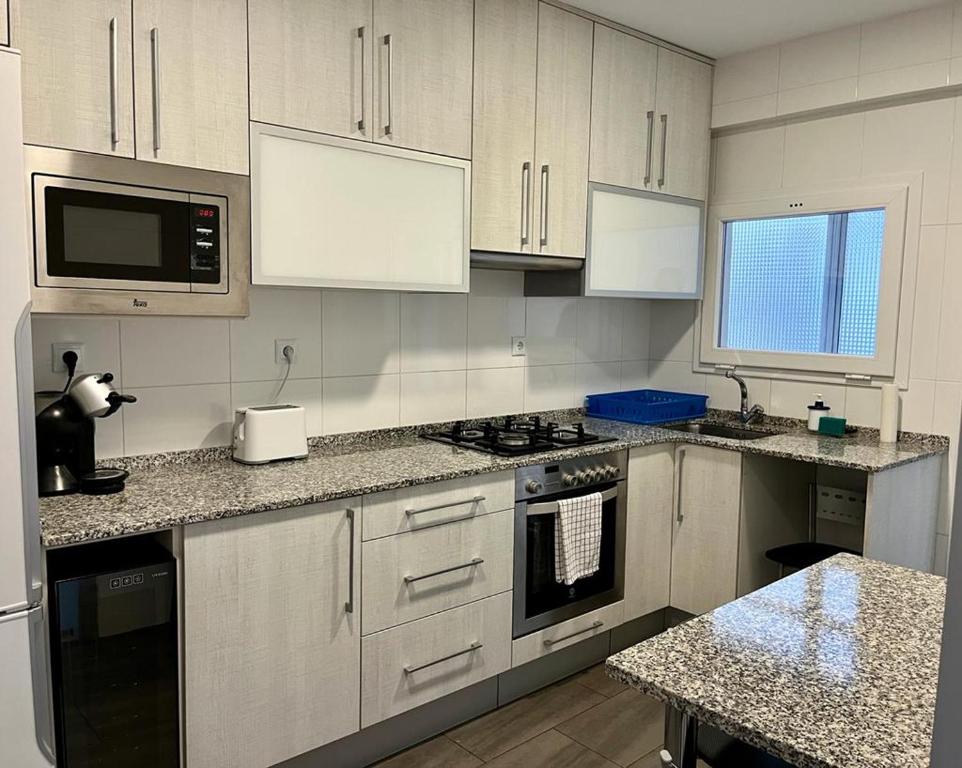 Large Apartment near FIRA and City Center - 4