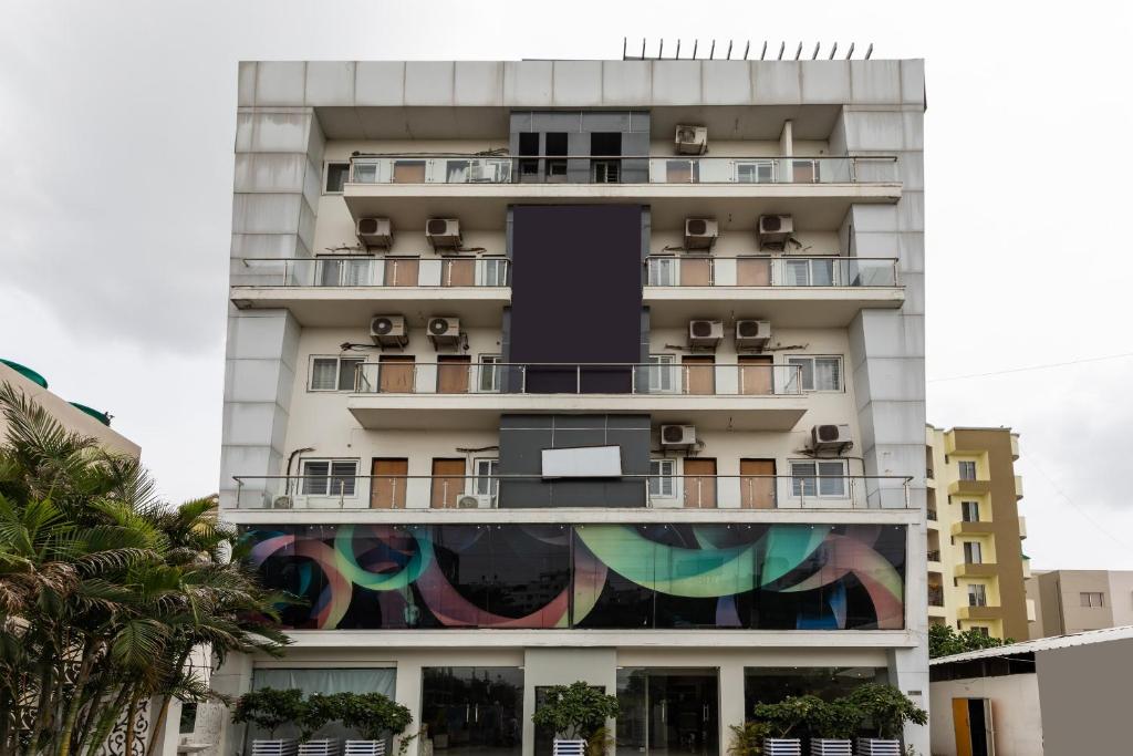 Flagship 76664 Hotel Smriti Grand photo