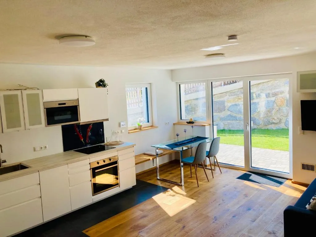 Ferienwohnung Kerschbaumer, hotel v destinaci Gries am Brenner
