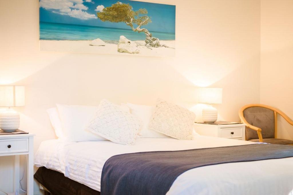 Beachhouse Bed and Breakfast photo