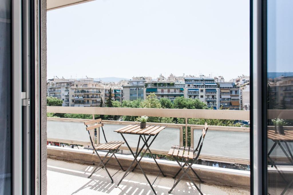 Museum of Modern Art Rooms in apartment, next to metro Suggrou Fix, walk to Acropolis photo