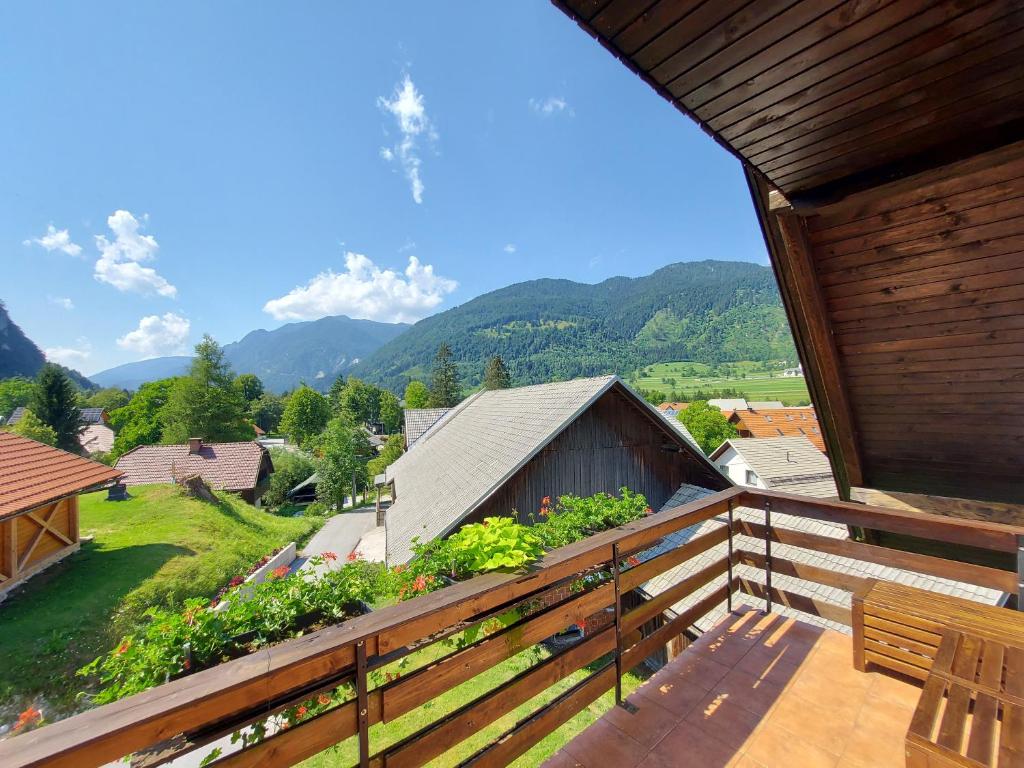 Apartma Stenar — Hotel in Mojstrana