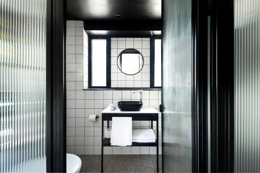 Pixel - an Autonomous Hotel by Loginn photo