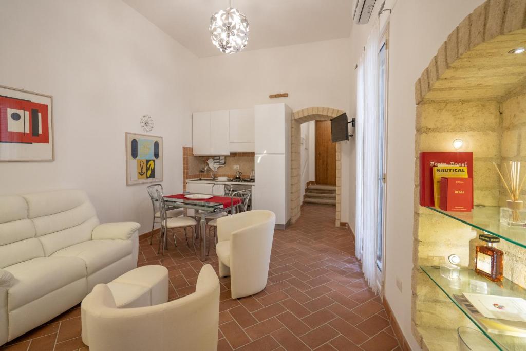 La Piazzetta Historic Center Apartment - 2