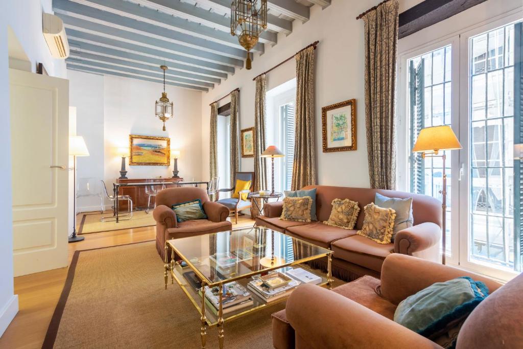Museum Duplex and Patios, Historical Center, 8 pax, Sevilla
