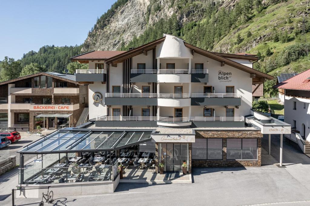 Genusshotel Alpenblick — Hotel in Langenfeld