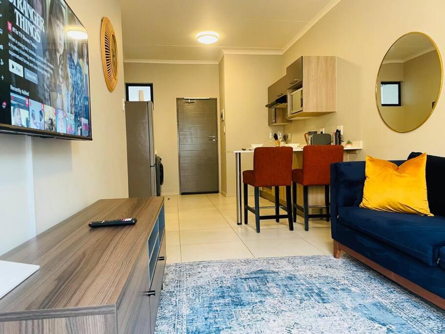 Mikeys Place on Lever with Fibre Uncapped WiFi — Hotel in Johannesburg