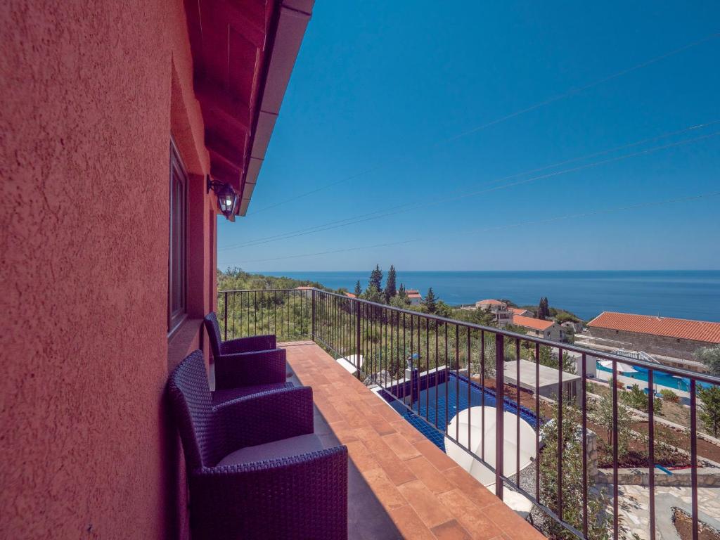 Harmonia Bungalows & Pool photo
