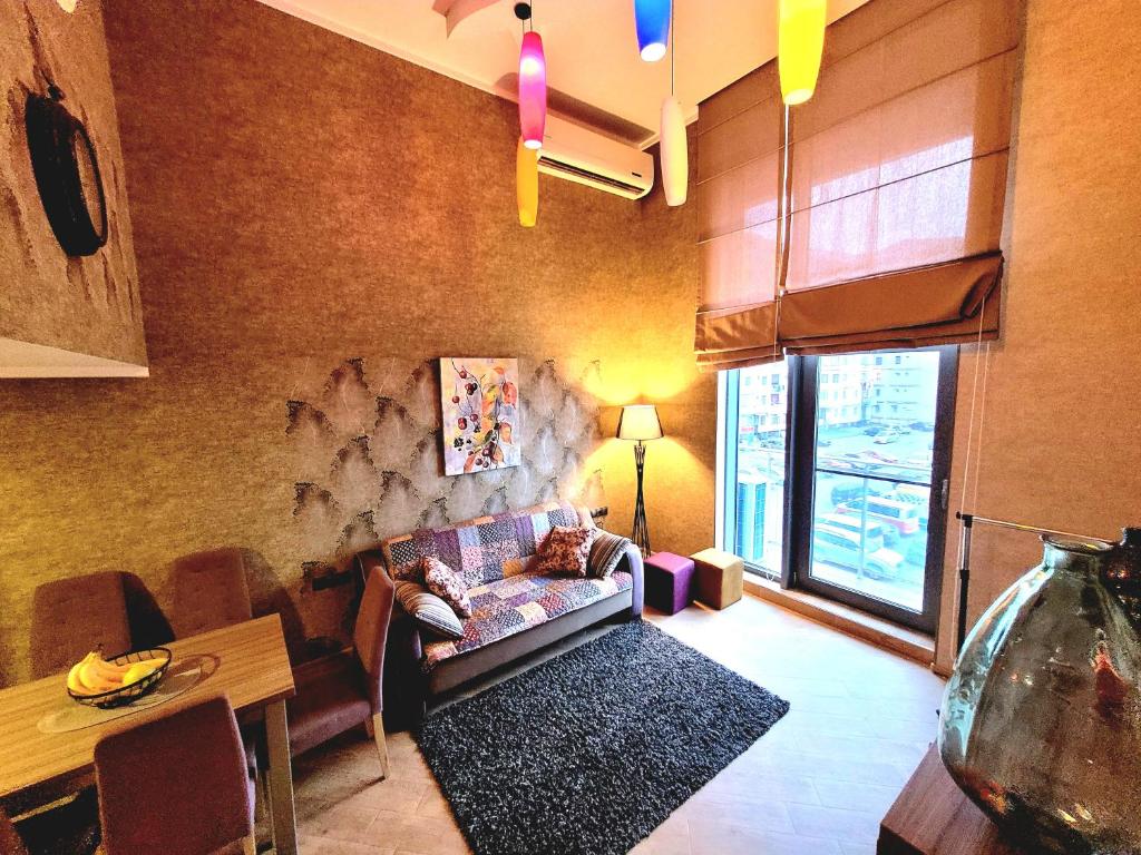 Cozy 2 levels apartment on the First line to the SEA, Batumi