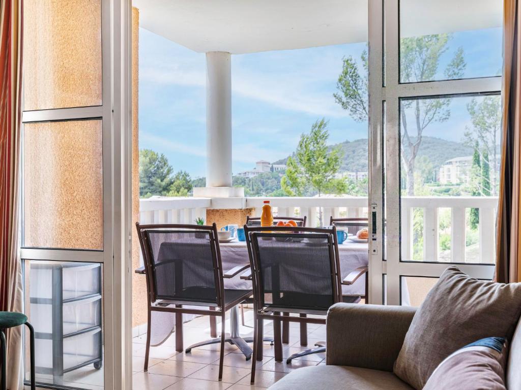 Studio Le Belvédère - R4 125 by Interhome - 4