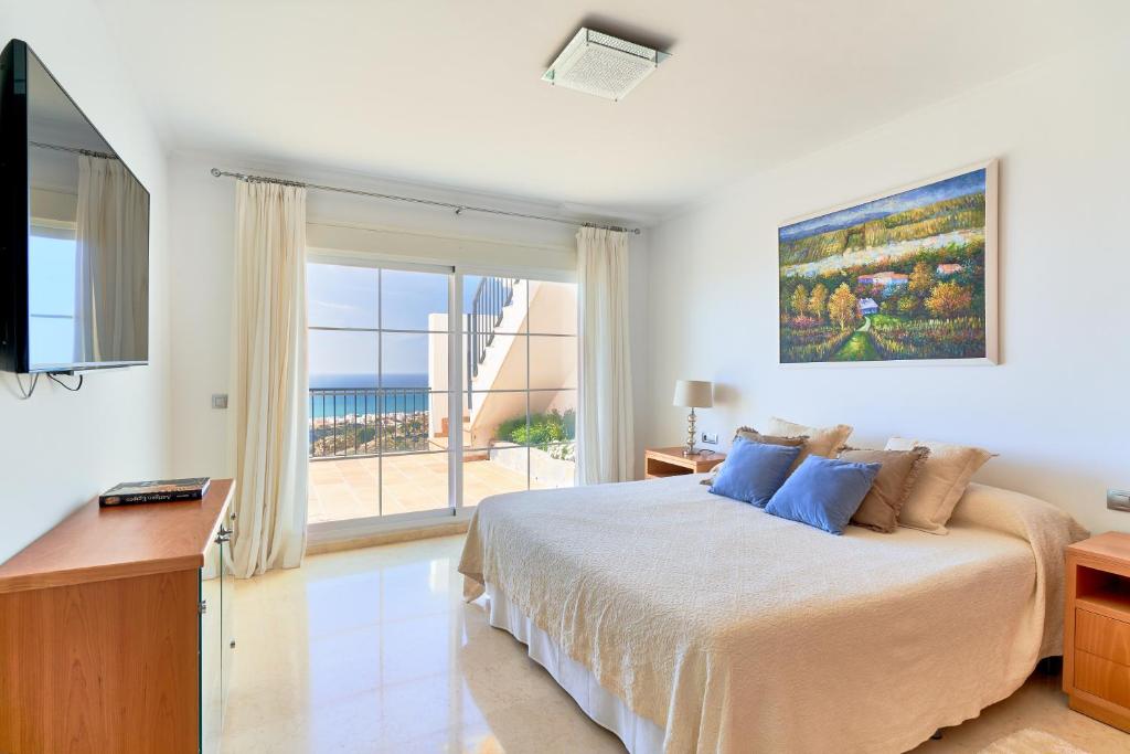 Poseidon Luxury Apartment - 4