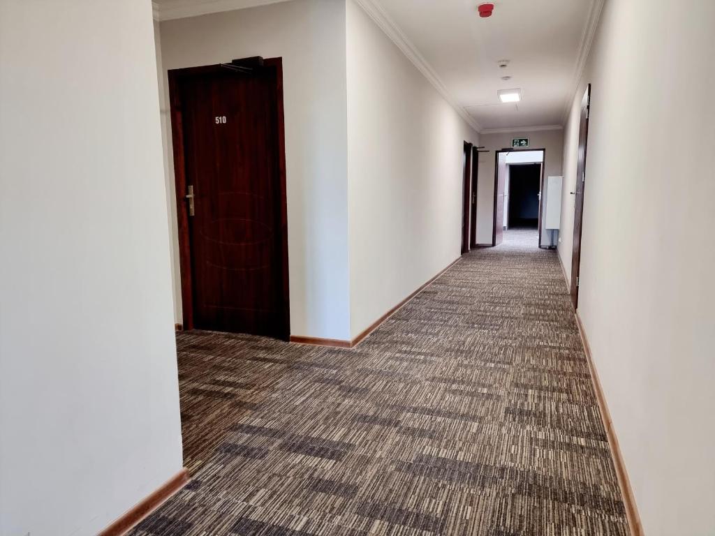 Noclegi Stadion Bed & Breakfast — Hotel building in Warsaw, Masovian