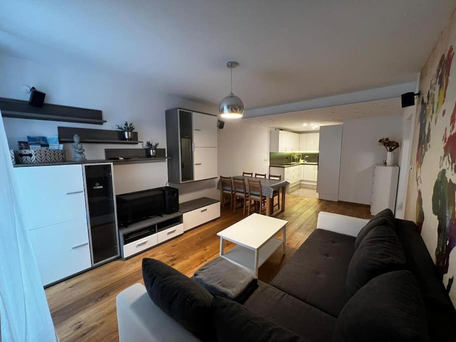 Porec, Tolle 3 Zi-WHG, sehr ZENTRAL, TOP Zustand! Mit Internet und W-Lan!, Poreč