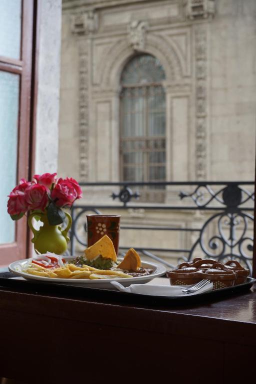 Hotel Isabel — Hotel in Mexico City