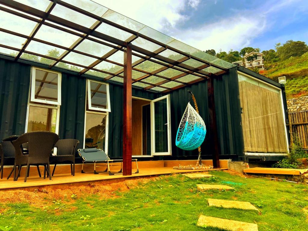 Igloo Container House- Isolated Estate Private Property