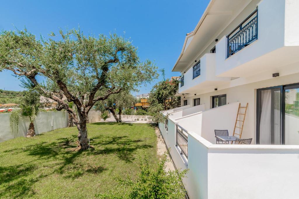 Dannas Boutique Apartments photo