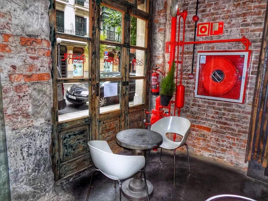 Poshtel Bilbao - Premium Hostel - 4