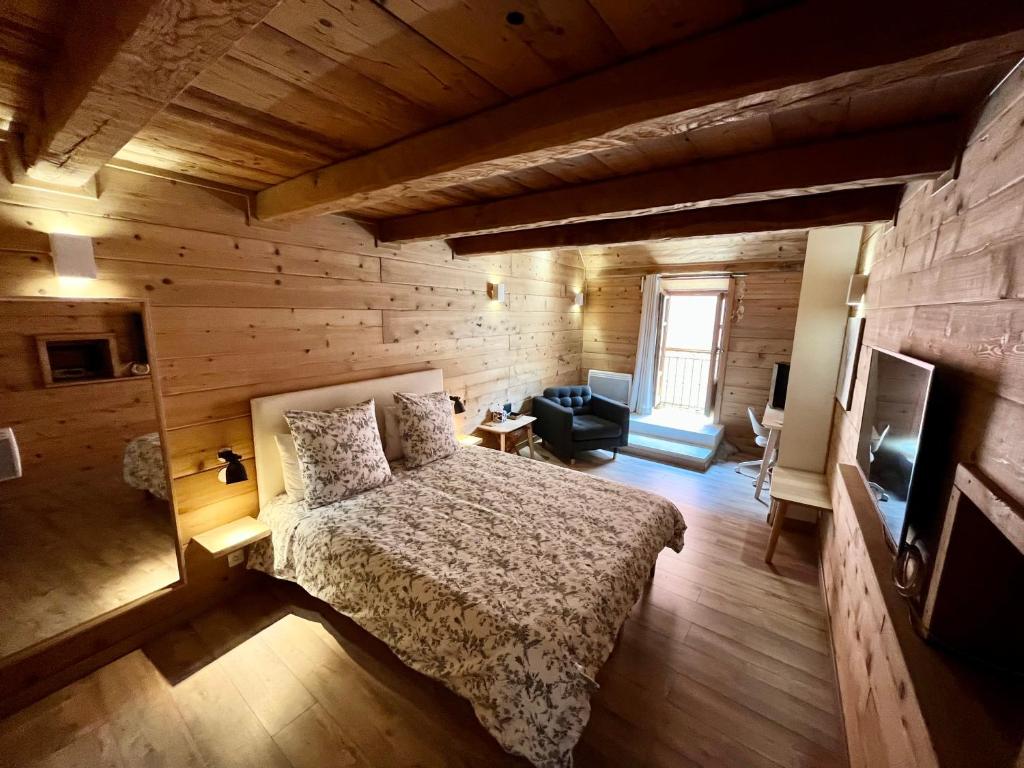 Suite "chalet" dans maison de village - 1