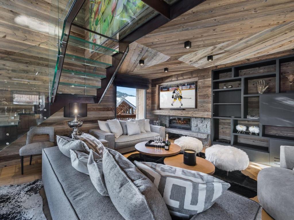 Chalet de luxe avec jacuzzi, salle cinéma et piscine au centre de Megève - FR-1-569-10 - 4