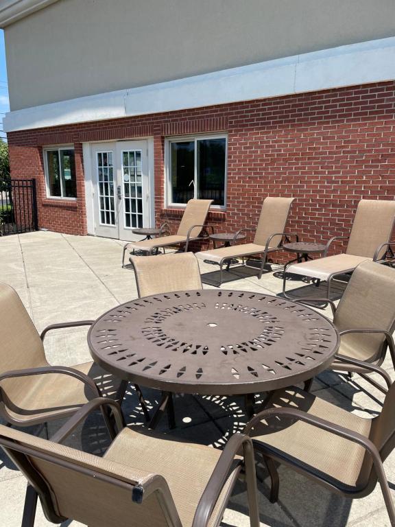 Holiday Inn Express & Suites Niagara Falls By IHG 外観