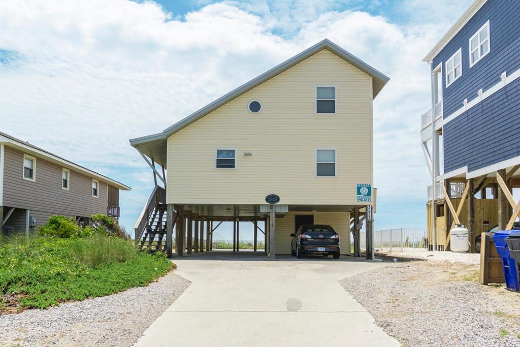 Another Beach Experience by Oak Island Accommodations, Oak Island