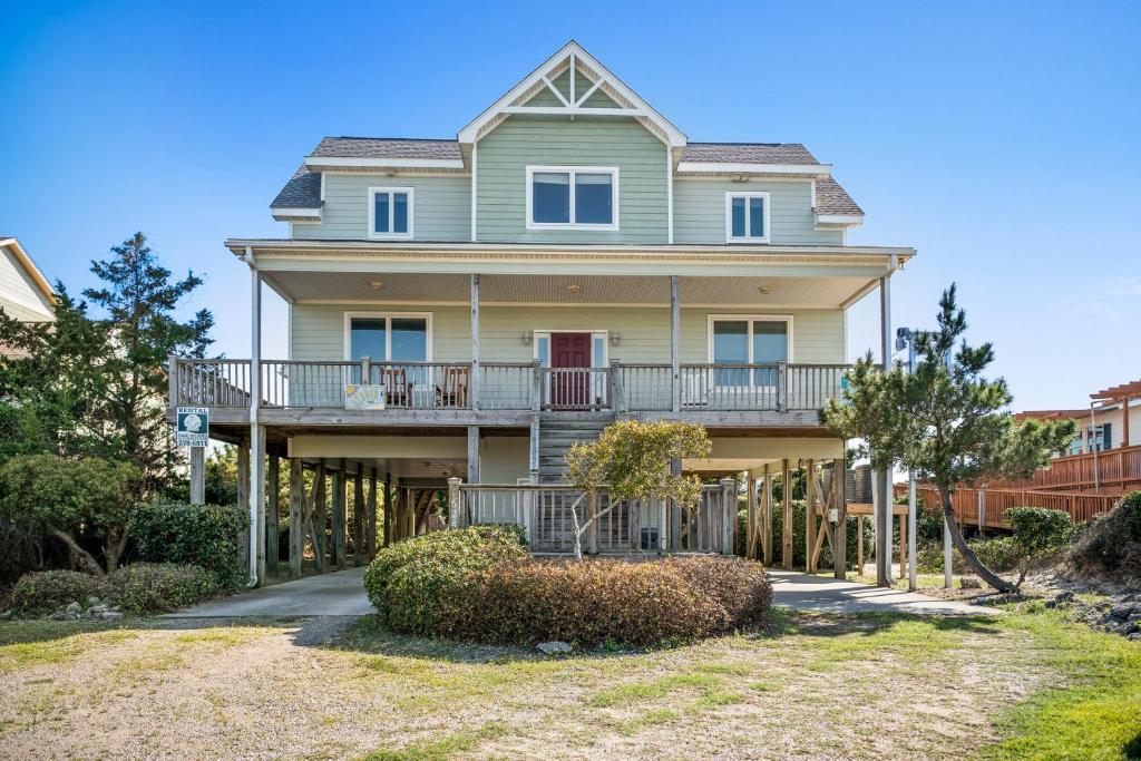 Azohva by Oak Island Accommodations, Caswell Beach