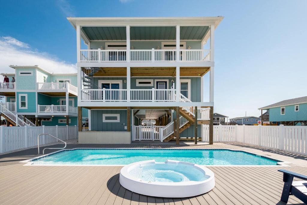 Maximum Adventure by Oak Island Accommodations, Oak Island