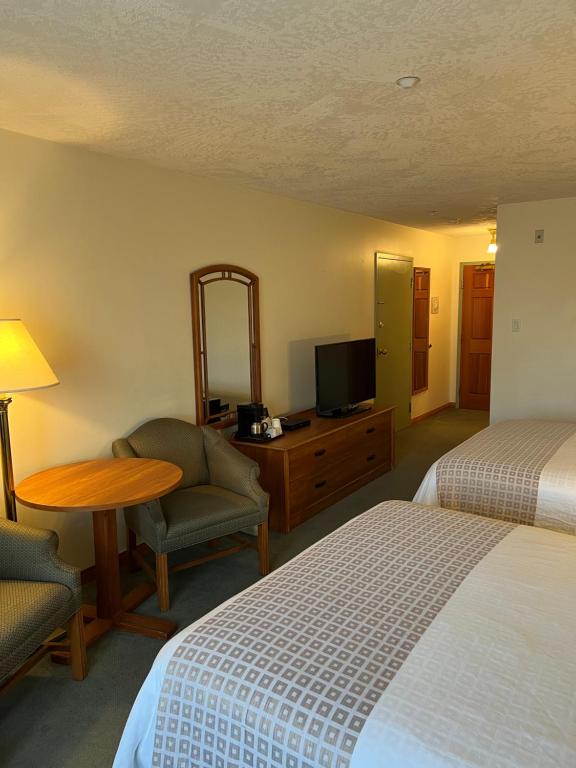 The Grand Hotel Nanaimo photo