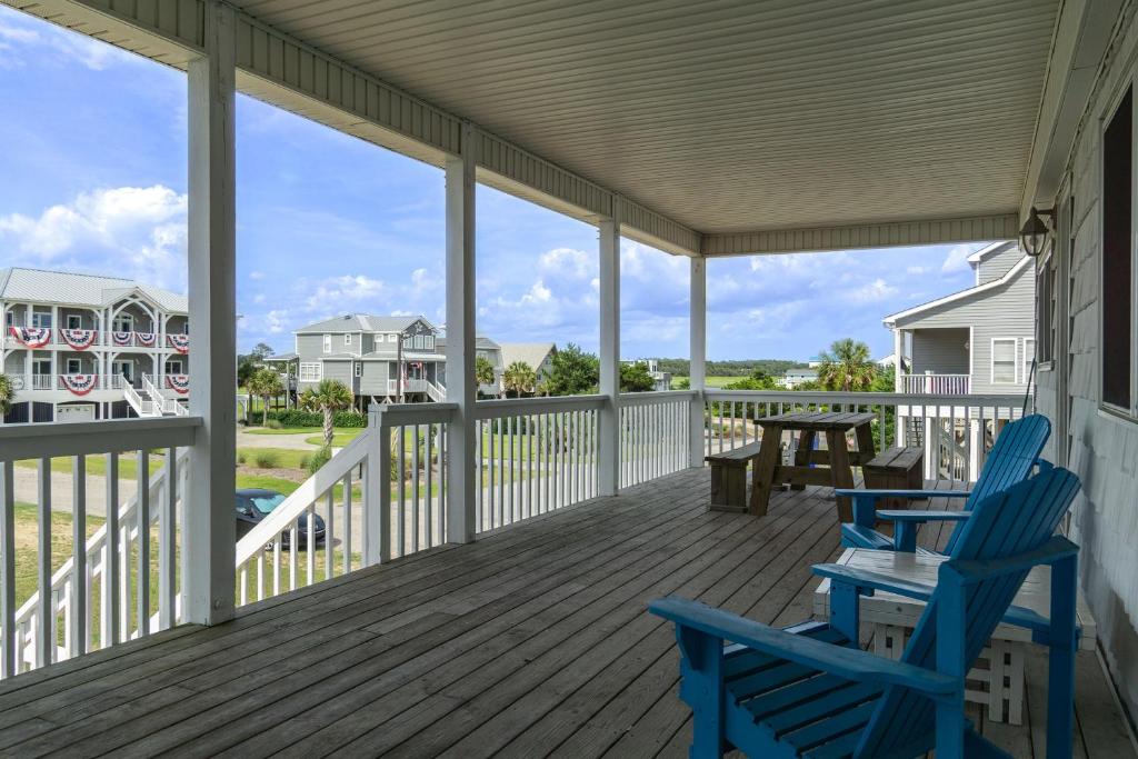 A Little R&R by Oak Island Accommodations, Oak Island