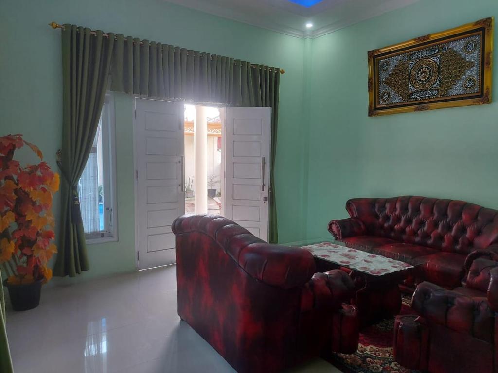 Shaima Homestay Syariah — Hotel in Bukittinggi