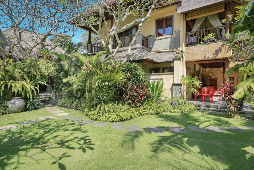 マンゼレジェプン ラグジュアリー ヴィラズ (Manzelejepun Luxury Villas) ガーデン