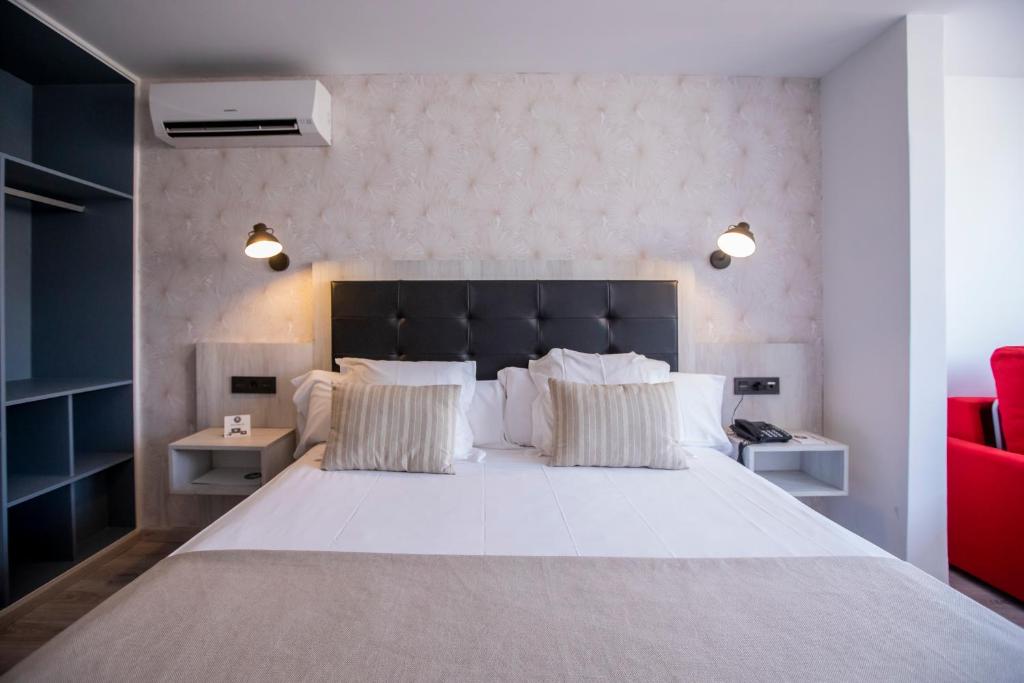 Hotel Soho Bahia Malaga photo