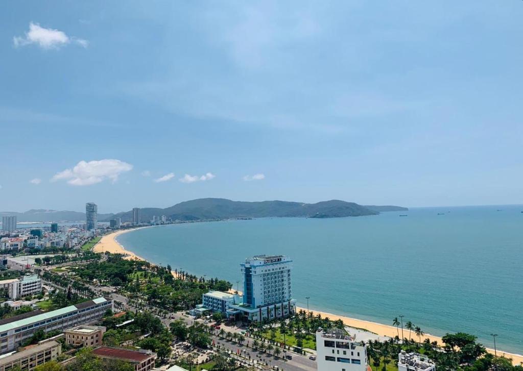 FLC Sea Tower Beachfront Quy Nhon Apartment photo
