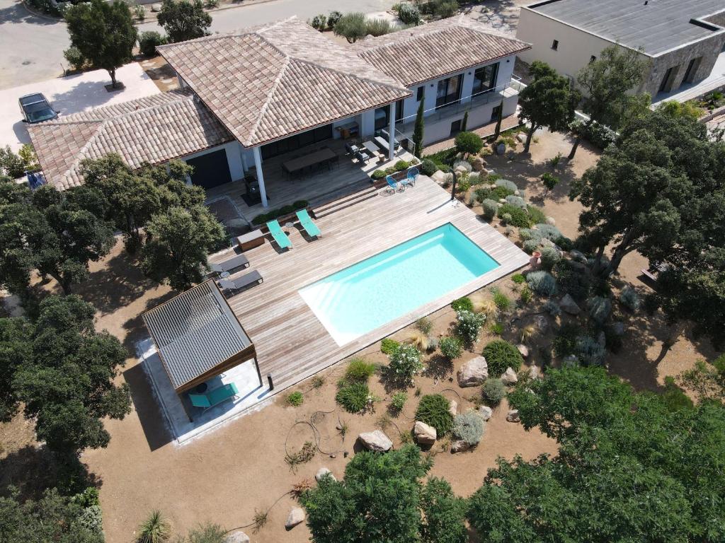 Espace Culturel Sainte Lucie De Porto Vecchio VILLA ISULA by Intendance Excellency, Villa Sainte-Lucie-de-Porto-Vecchio