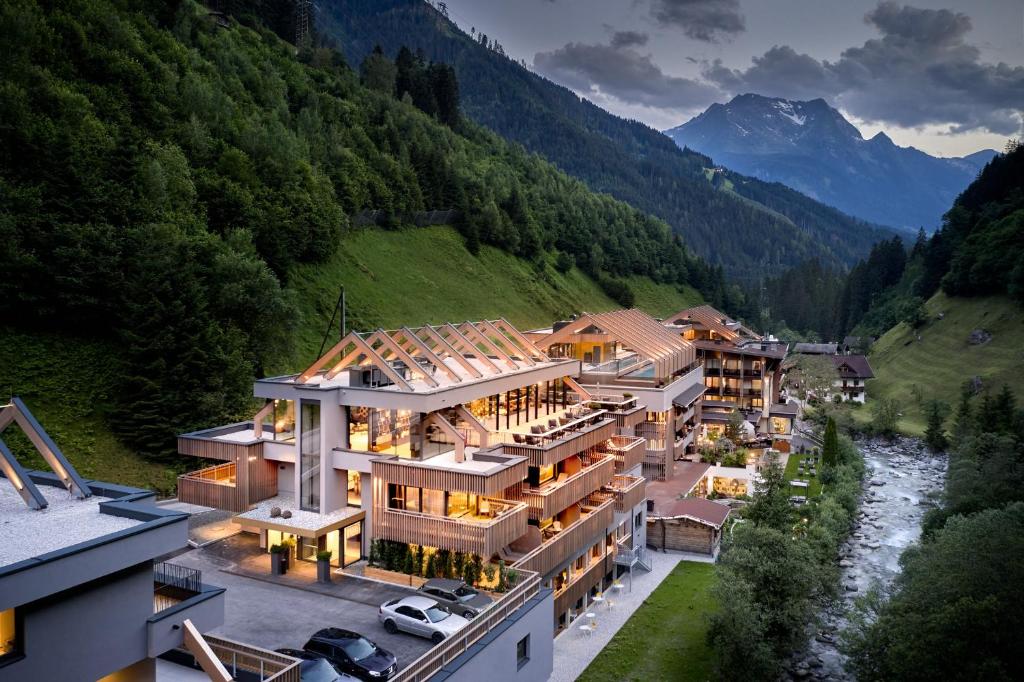 ZillergrundRock - Luxury Mountain Resort - 4