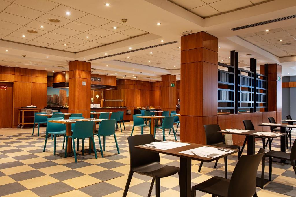 Vértice Indalo Almería — Restaurant & bars in Almeria, Andalusia