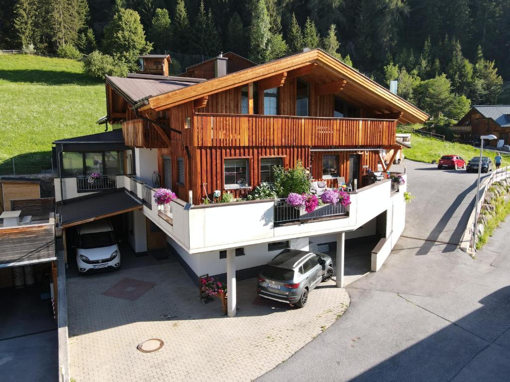 Apart Jehle - 3