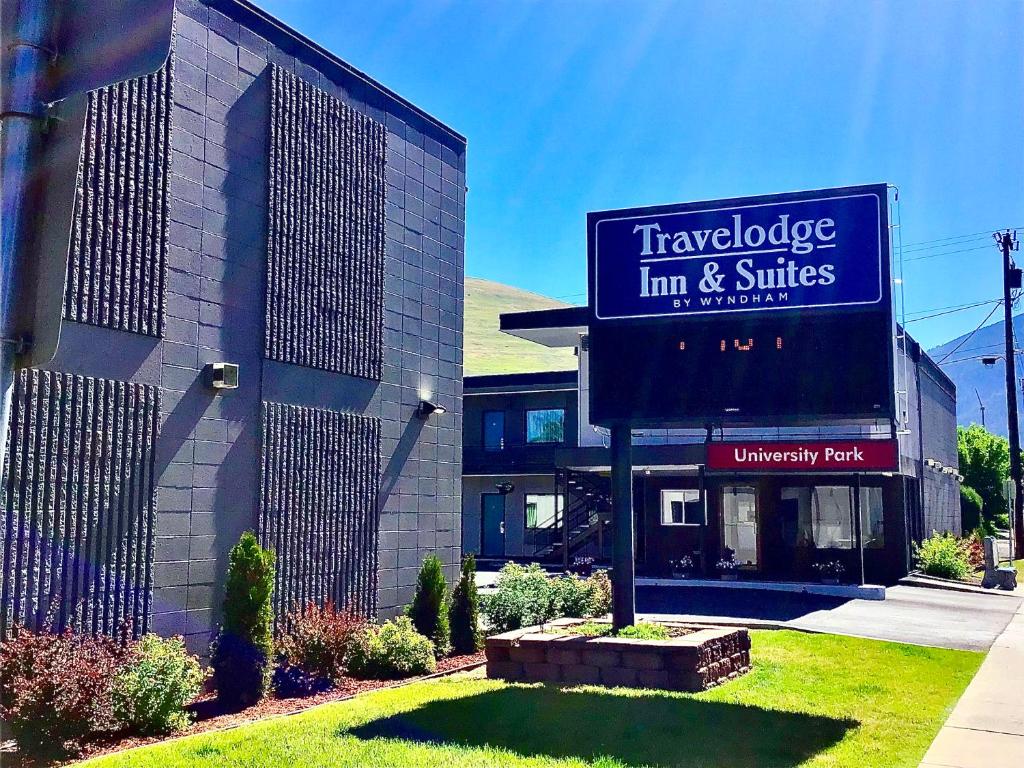 Travelodge Inn & Suites by Wyndham Missoula University Park 外観