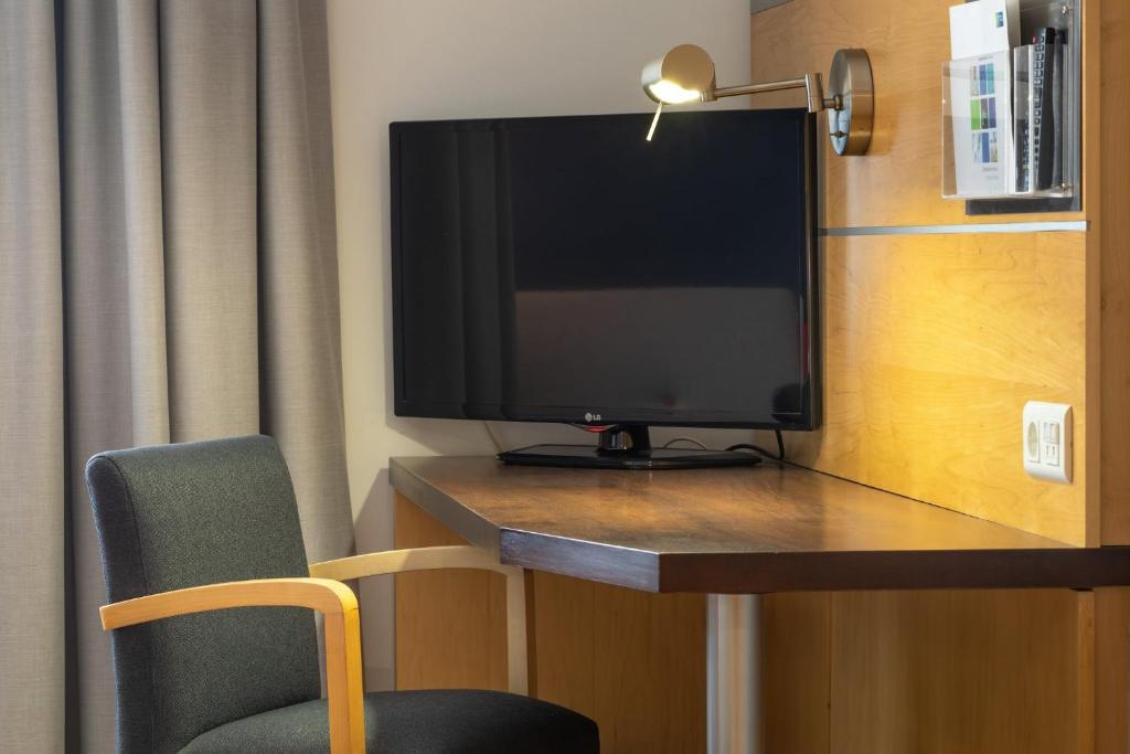 Holiday Inn Express Lisbon-Oeiras photo