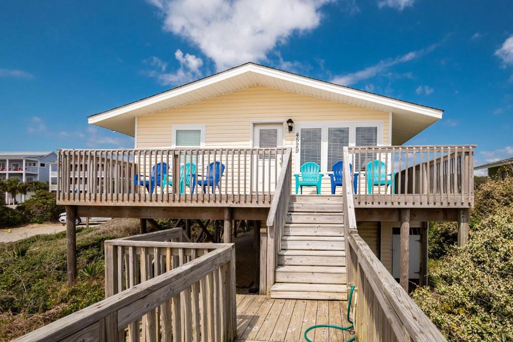Windward Mark by Oak Island Accommodations, Oak Island