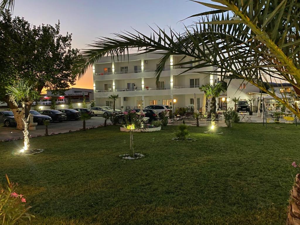 Apartments Vila Sara M - 1