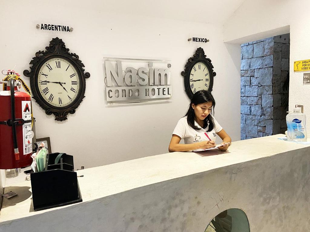 Nasim Condo Hotel con acceso BEACH CLUB GRATIS, metros 5th AVENIDA photo