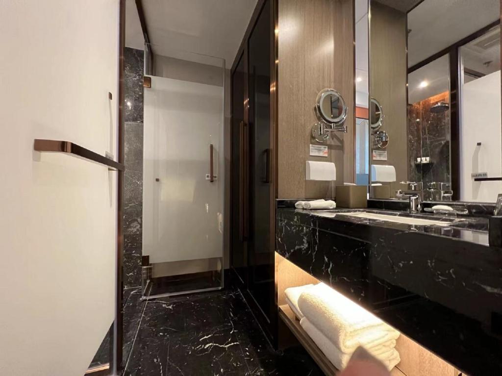 Beijing Howard Johnson by Wyndham Paragon Hotel Beijing Additional