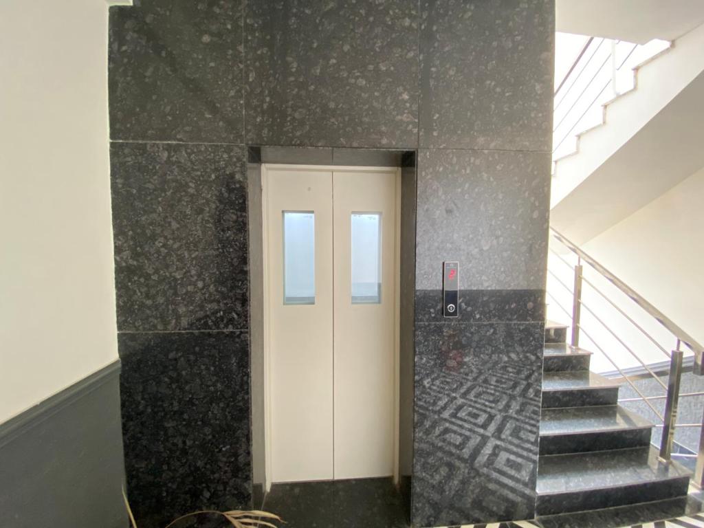 1BHK Luxury Penthouse with Private Terrace Garden photo